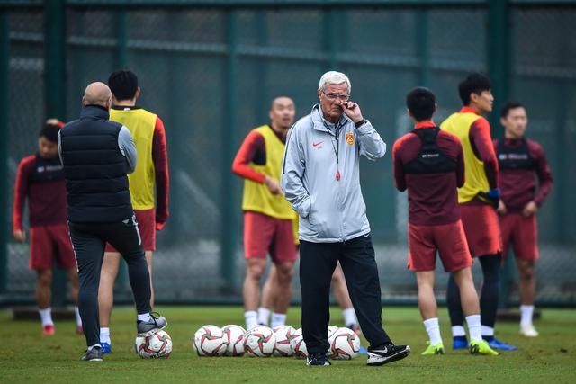 夏联-湖人险胜骑士 布朗尼再创新高砍13+5+3+2